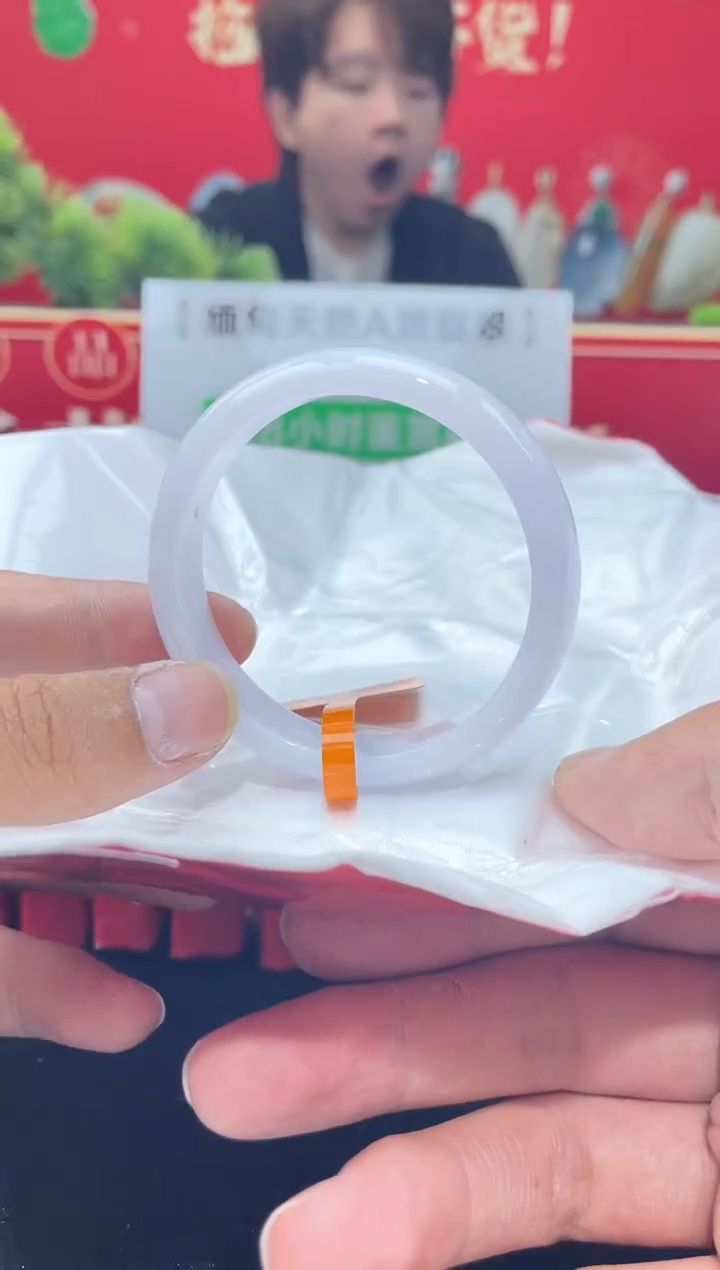 【闪购商品】翡翠手镯未镶嵌手镯1