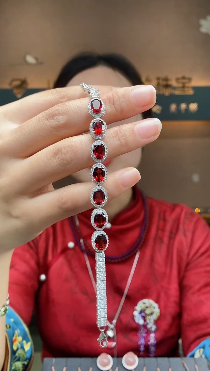 【闪购商品】石榴石手链银S925镶嵌石榴石手链