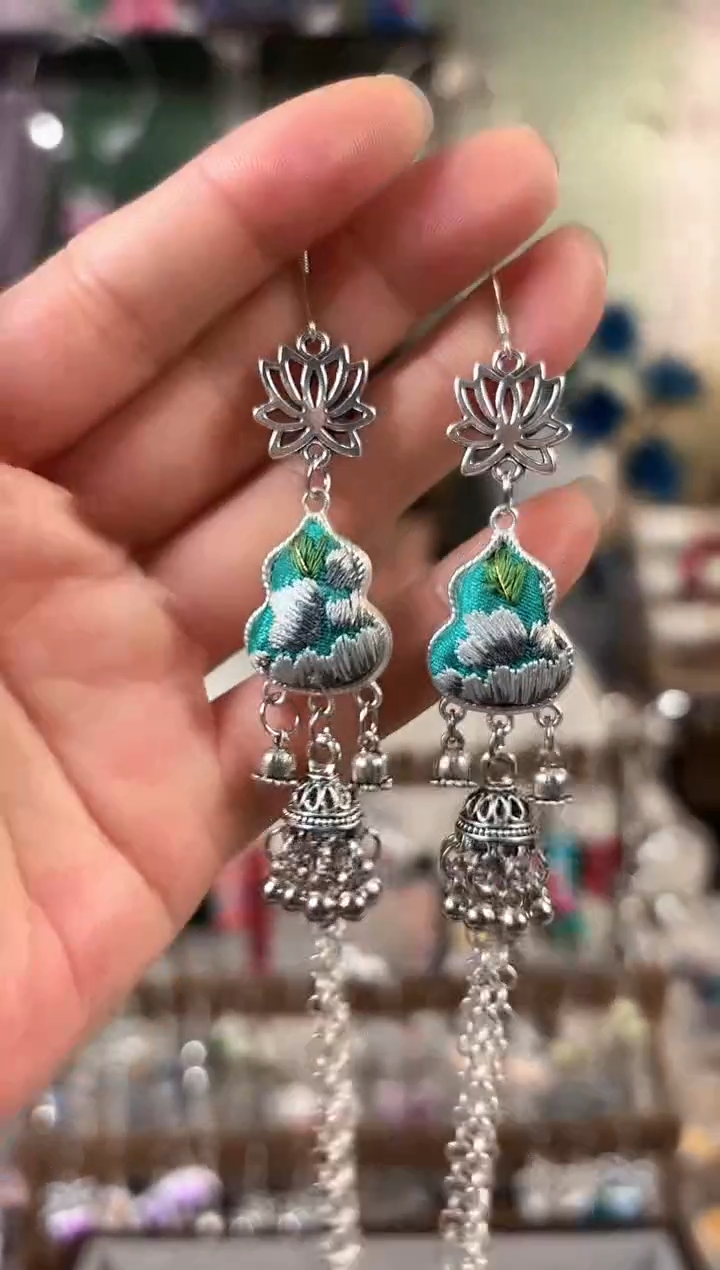 彩云南阁非遗老绣饰品508*