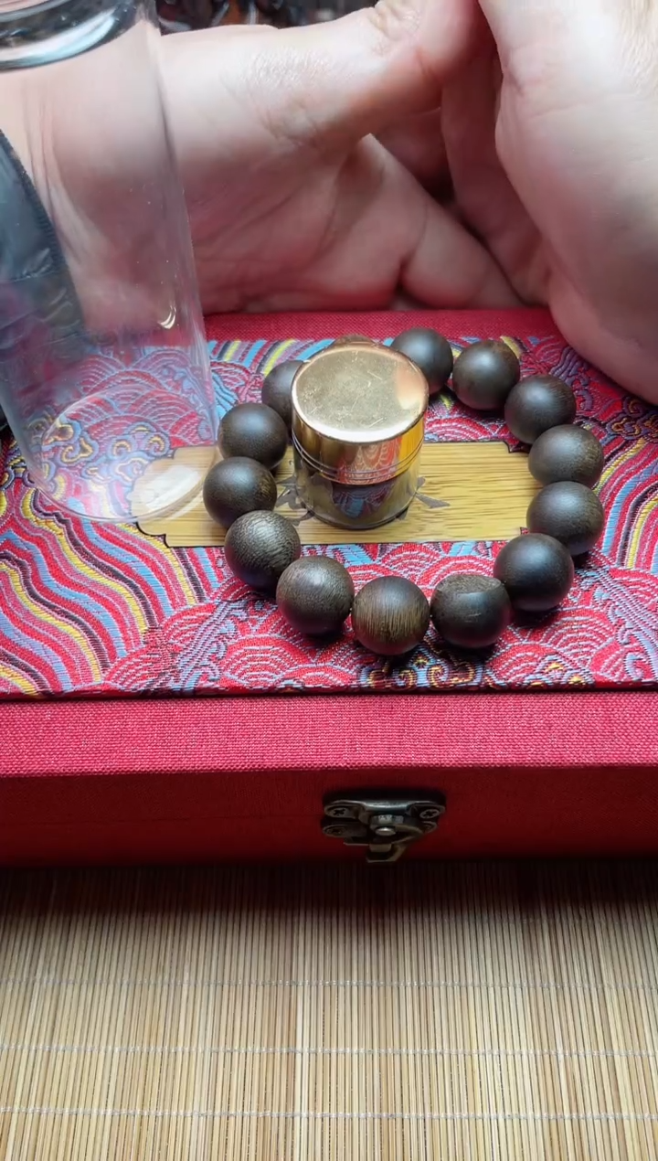 【闪购商品】沉香手串海南绿棋沉水B16123110