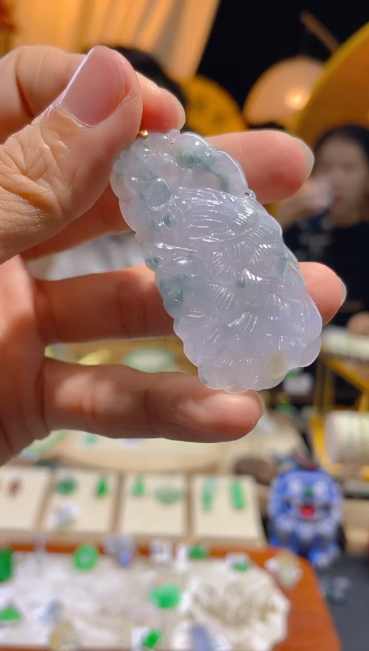 翡翠18K金镶嵌颈饰凤凰
