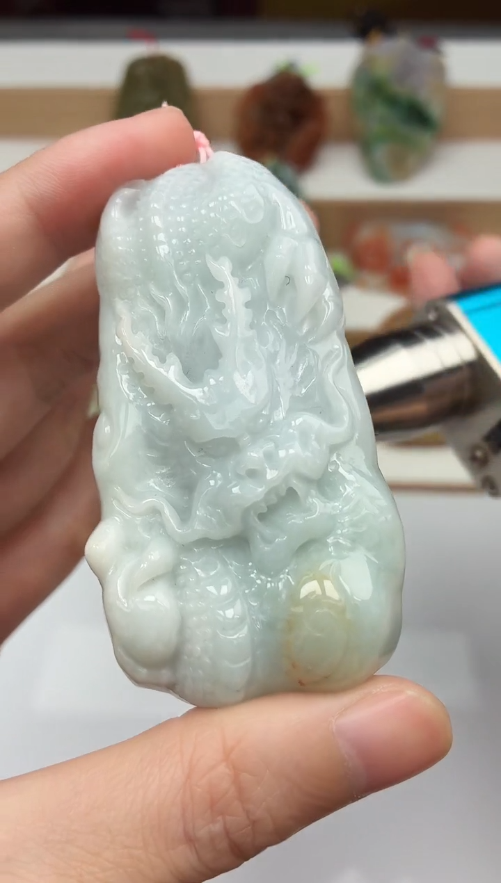 颈饰未镶嵌翡翠牌子