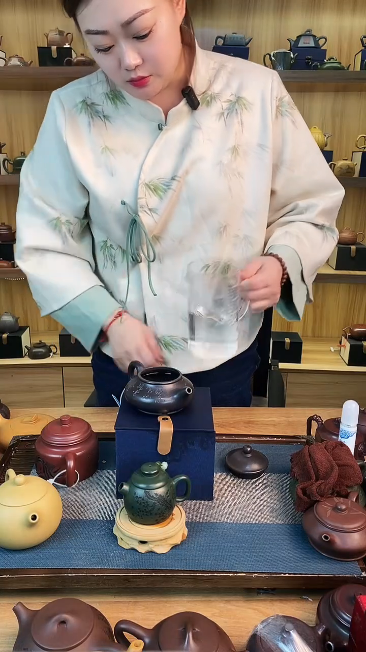 【闪购商品】紫砂茶壶宜兴原矿石黄扁腹壶【雪】