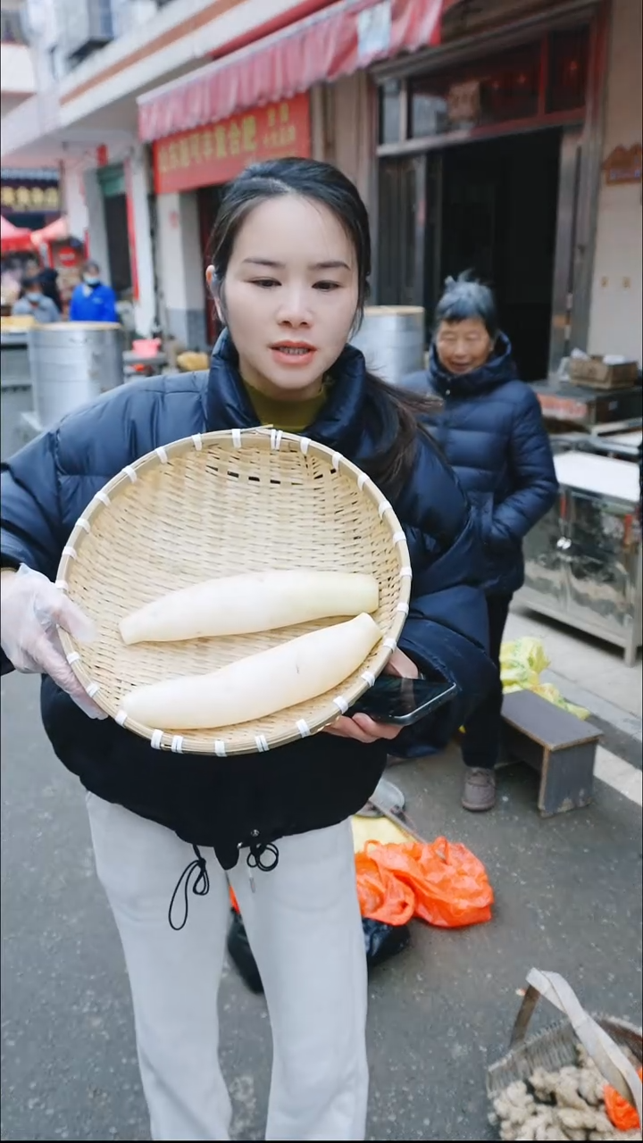 中国大陆带卖农家白萝卜3斤