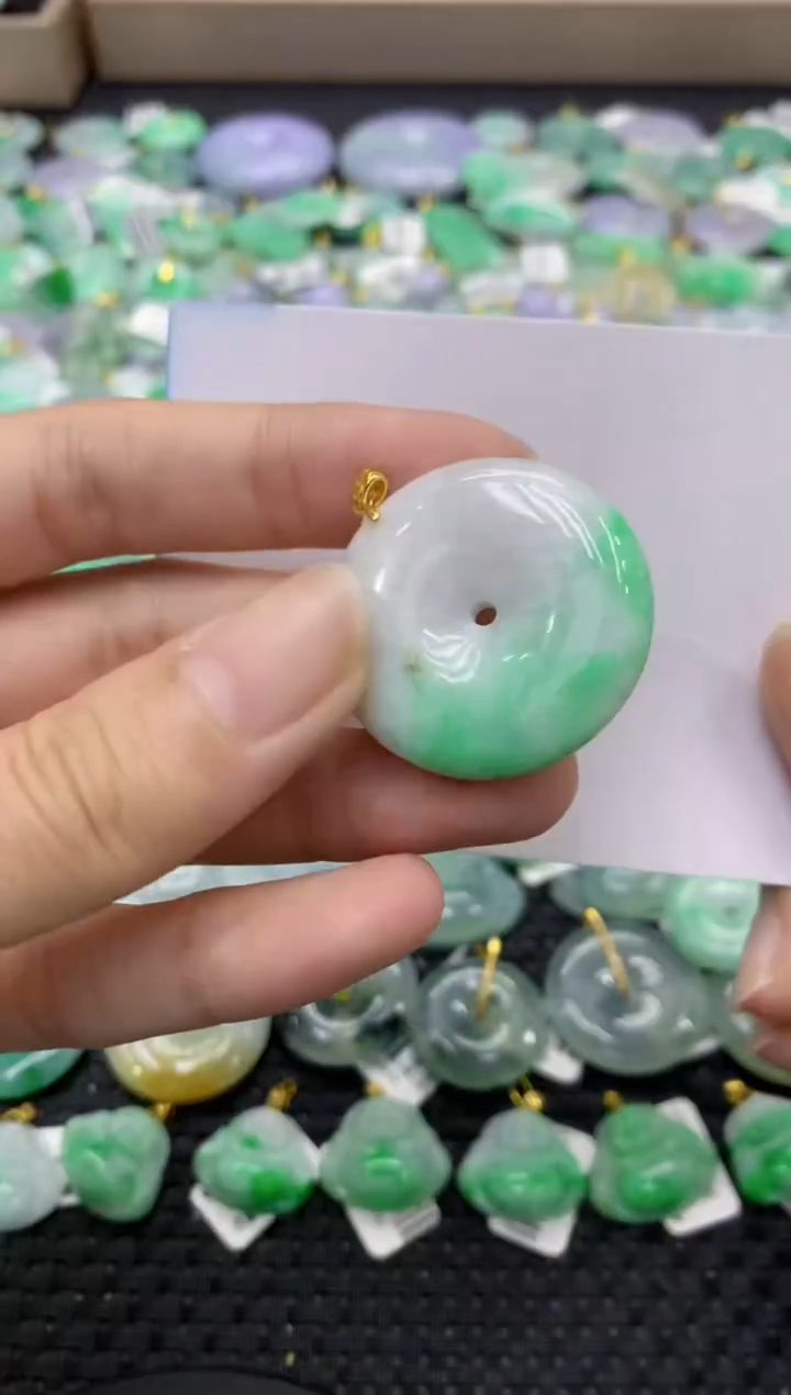 颈饰未镶嵌翡翠天然缅甸翡翠A货
