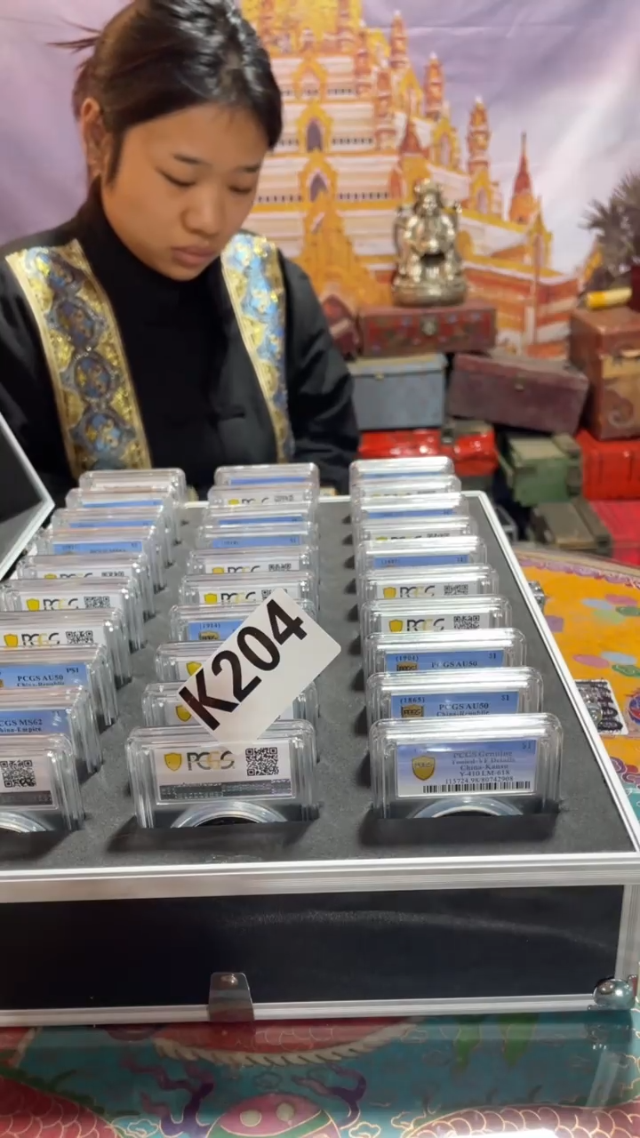 金属收藏阁精美家具饰品工艺摆件k024