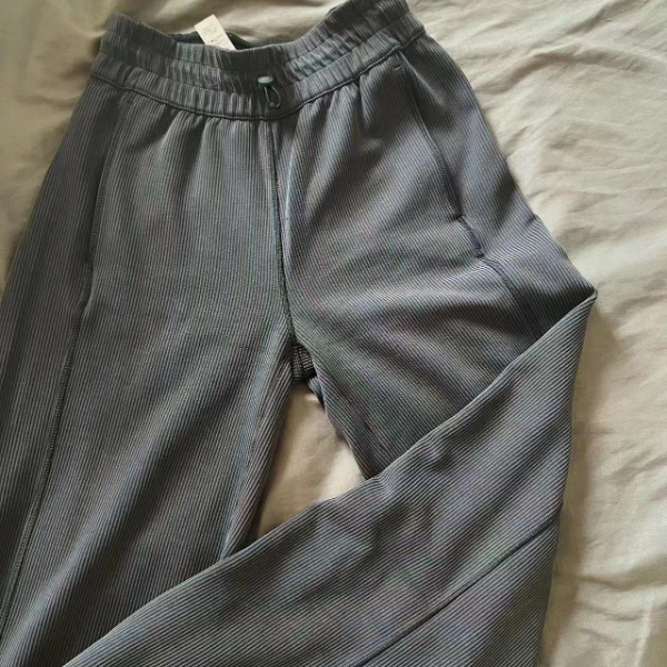 MM    坑条直筒裤