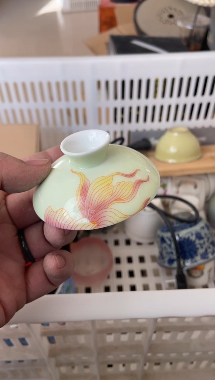 杯子瓷无运费险有瑕疵的摄影的产品有使用过的痕迹有点脏介意勿拍