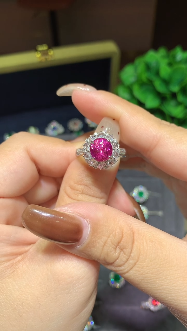 戒指彩色蓝宝石18K金镶嵌3.12ct