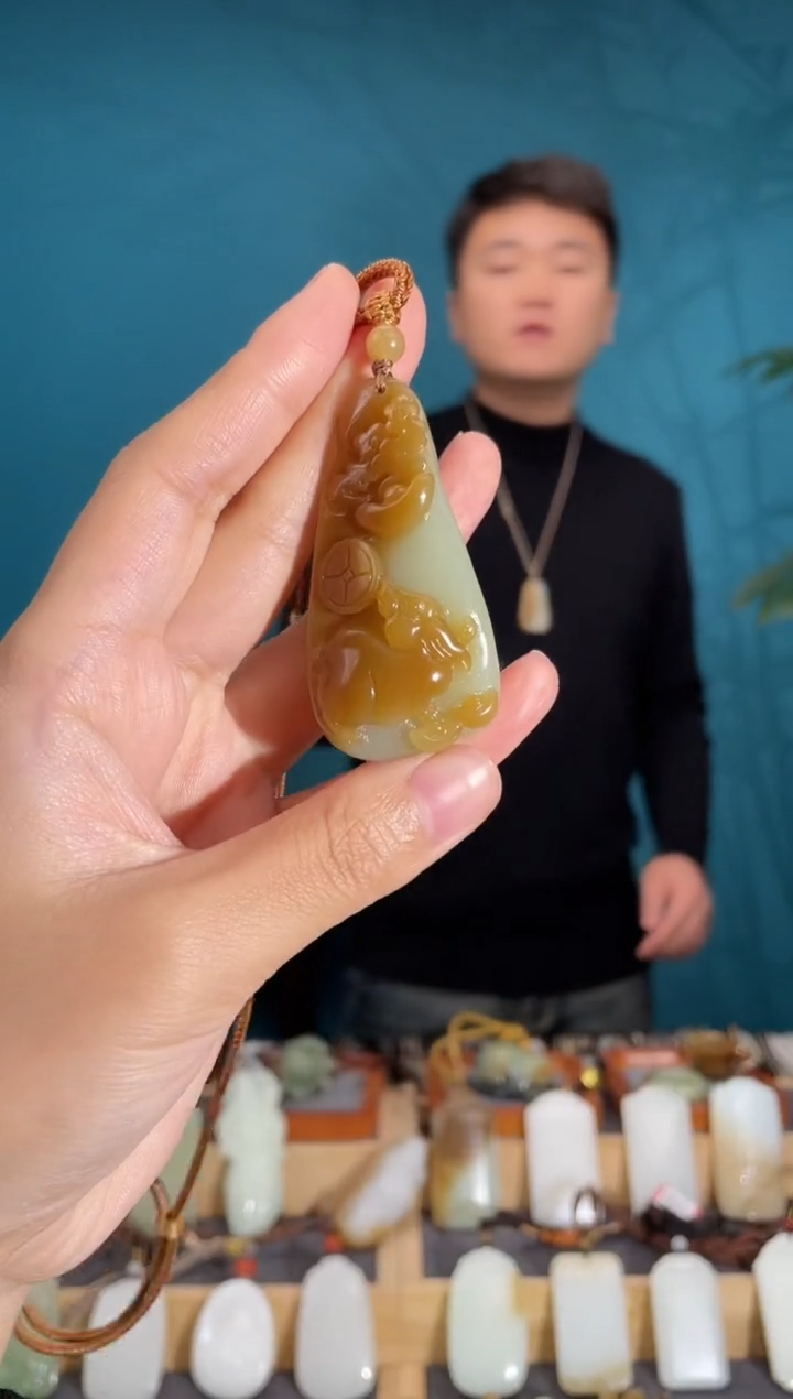 颈饰未镶嵌和田玉1
