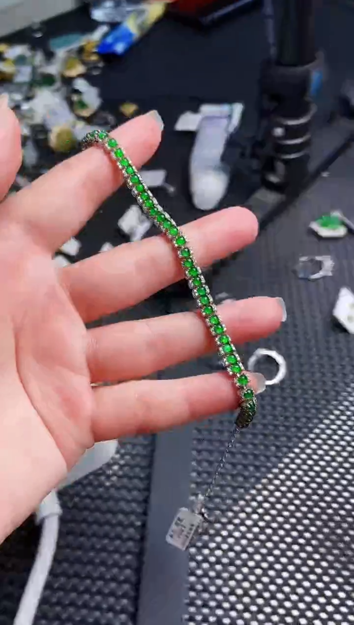 【闪购商品】翡翠手链未镶嵌111111111