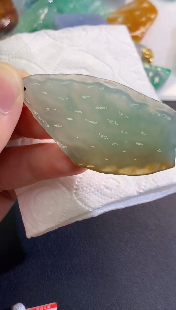 翡翠未镶嵌吊坠(不含链)80