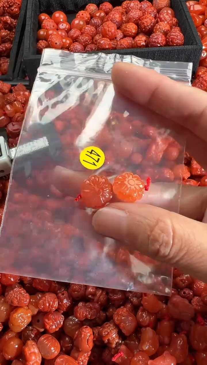 【闪购商品】南红玛瑙颈饰未镶嵌1