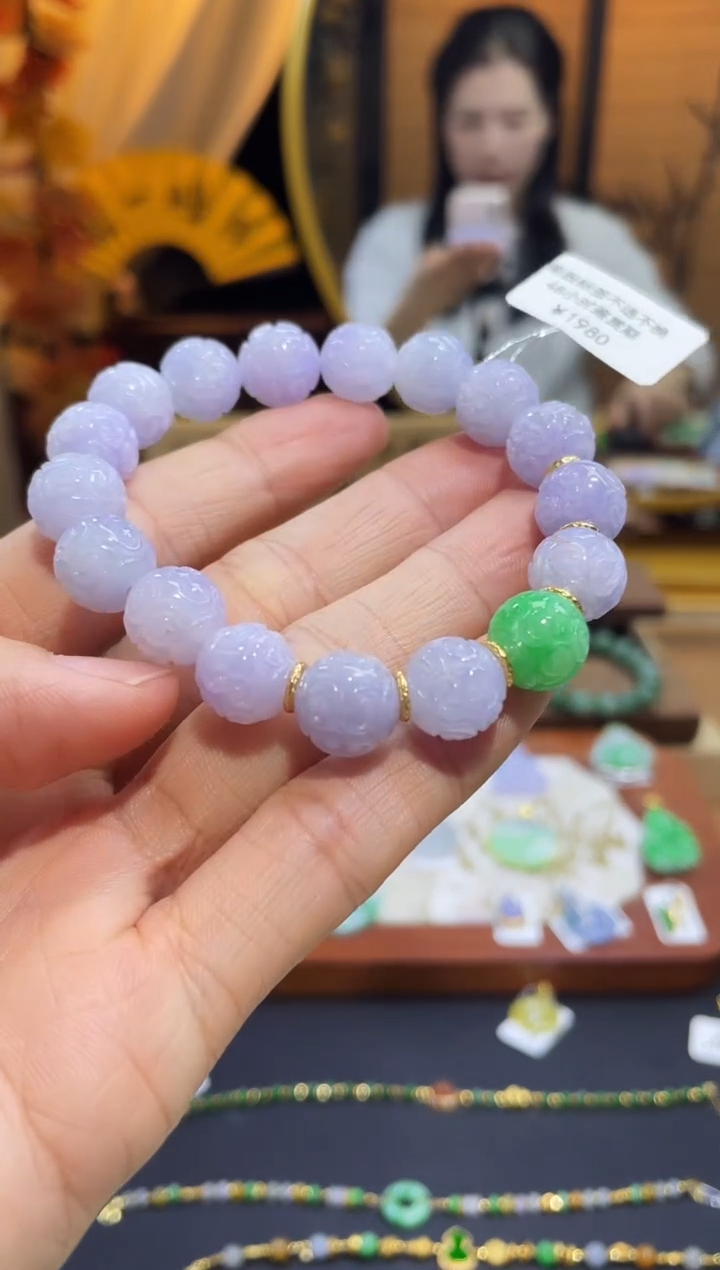 颈饰未镶嵌翡翠手串