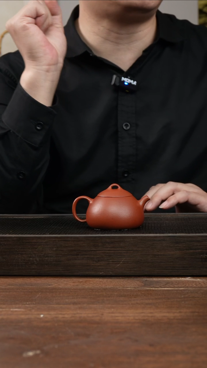 茶杯紫砂飞*朱泥冬心秦权       100CC  