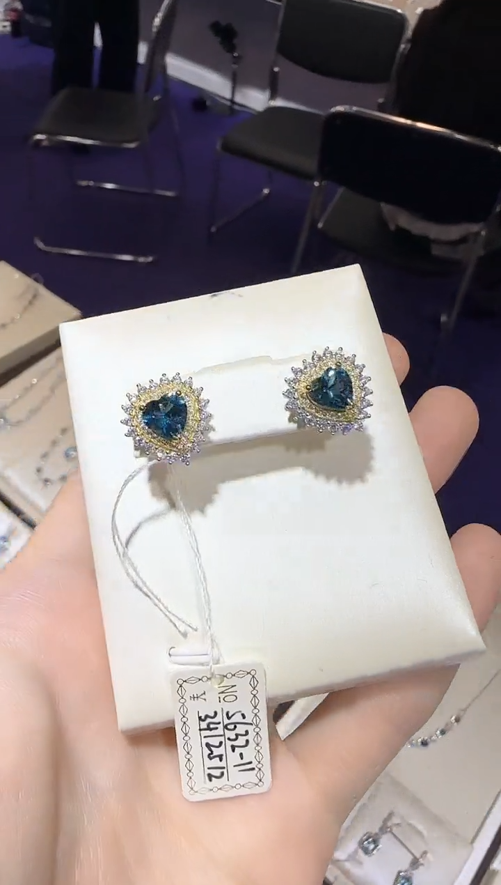 【闪购商品】托帕石耳饰银S925镶嵌伦敦蓝6mm耳钉