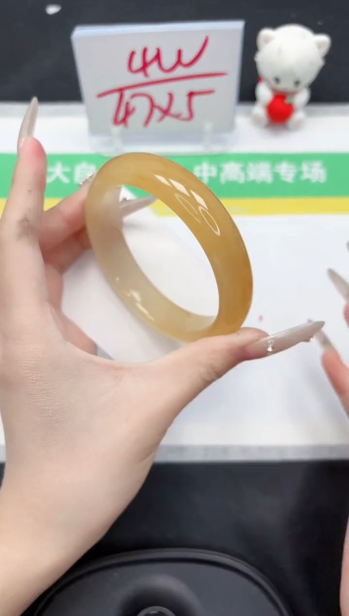 【闪购商品】石英质玉手镯未镶嵌149-65