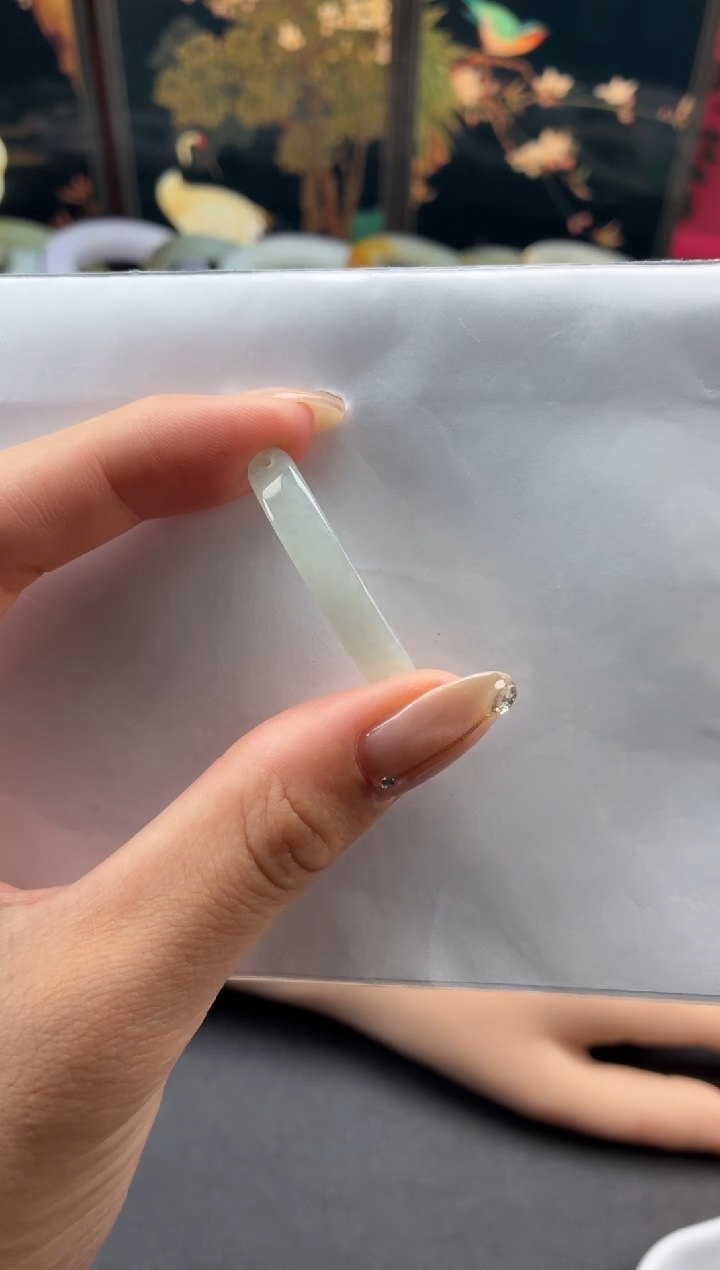翡翠未镶嵌颈饰10号手牌