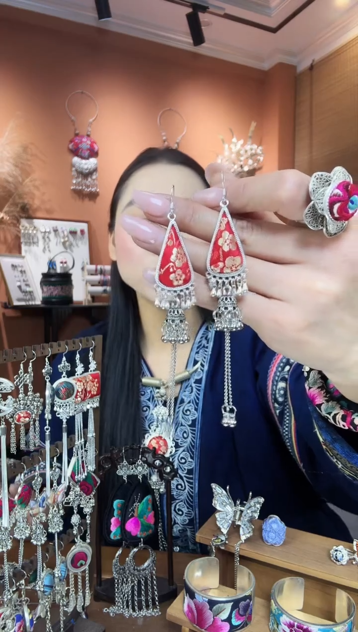 【闪购商品】刺绣纯手工民族风耳环