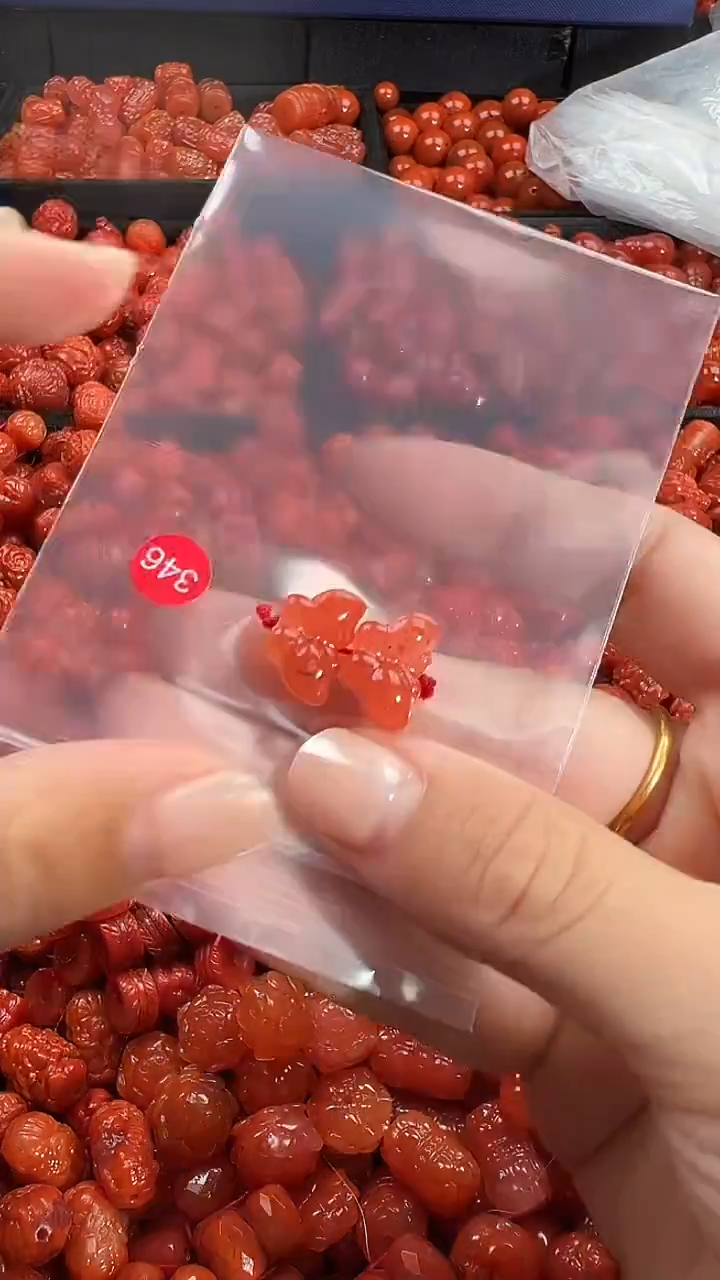 颈饰未镶嵌南红玛瑙1