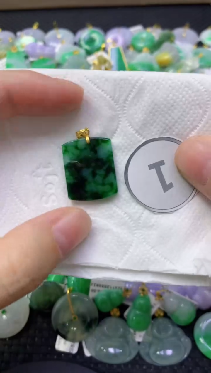 颈饰未镶嵌翡翠天然缅甸翡翠A货