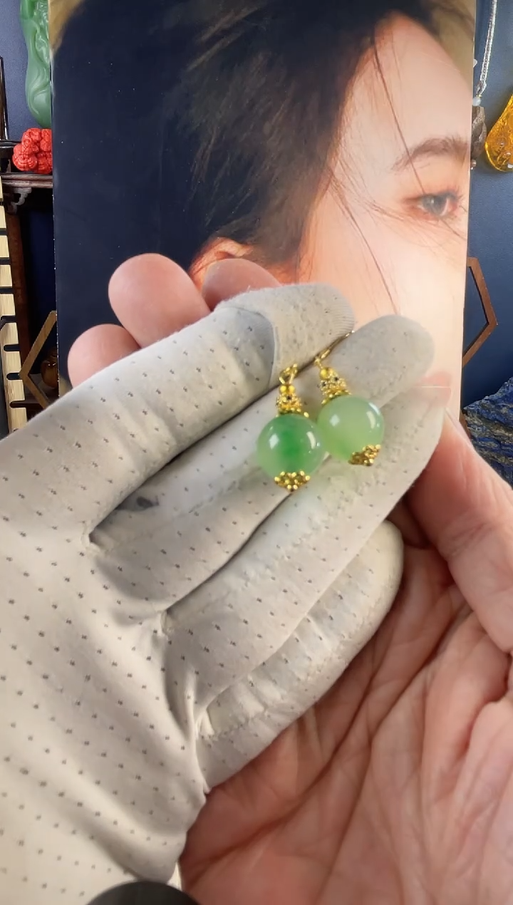 合金石英质玉（非洲翠）耳坠设计款绿色单珠耳坠