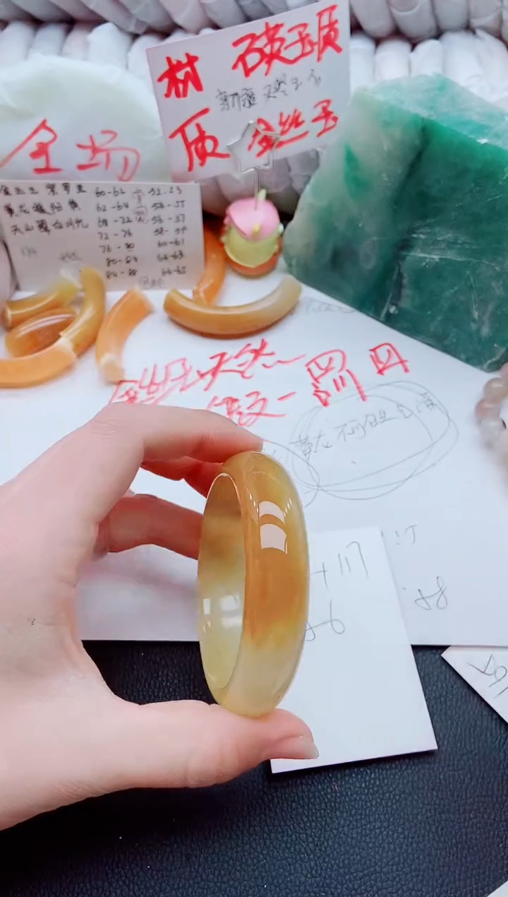 【闪购商品】石英质玉手镯未镶嵌H117-56-57