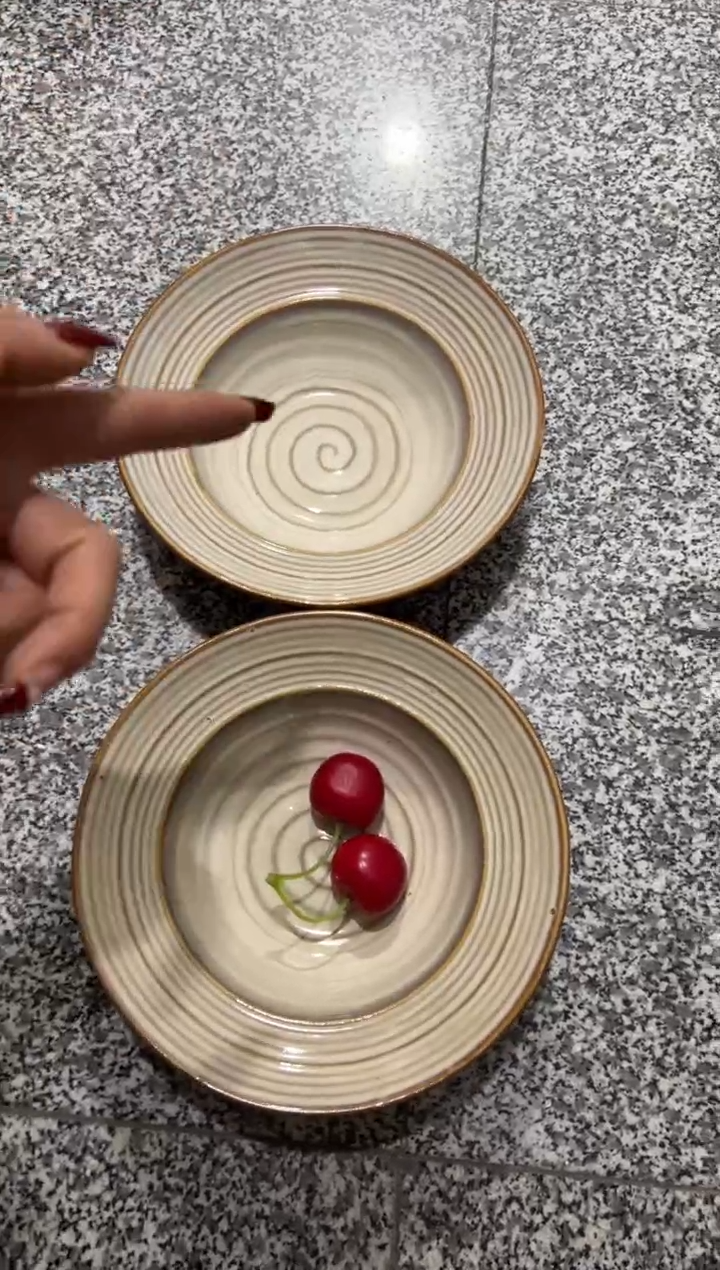 【闪购商品】瓷8寸复古螺纹草帽碗（微瑕）