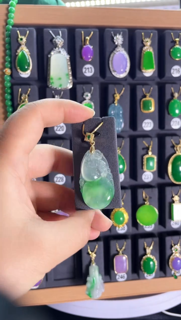 【闪购商品】翡翠耳饰银S925镶嵌244...