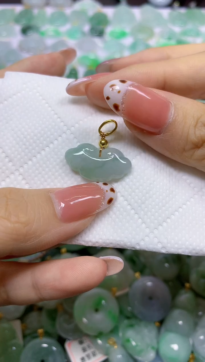 颈饰未镶嵌翡翠天然翡翠A货
