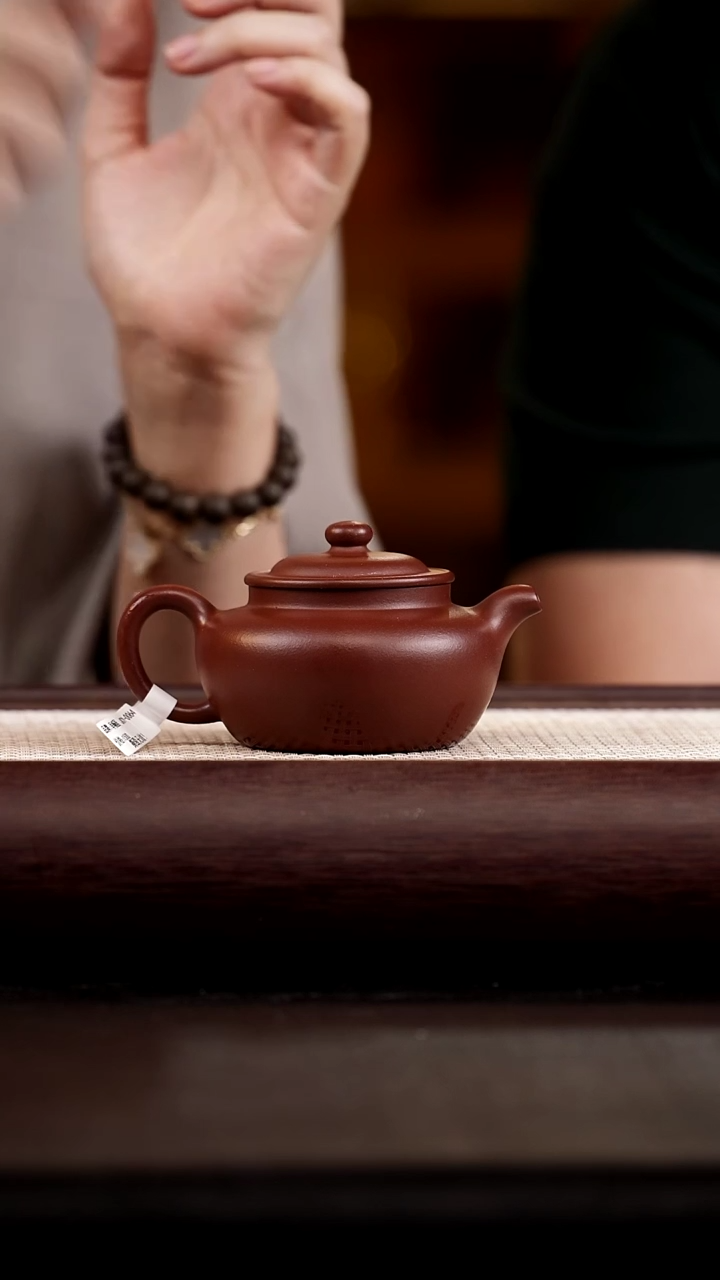 茶杯紫砂季畅园  底槽清  锦鼓  160cc