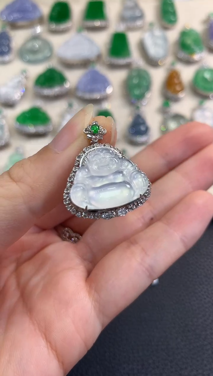 翡翠18K金镶嵌吊坠(不含链)春日珠宝 C15