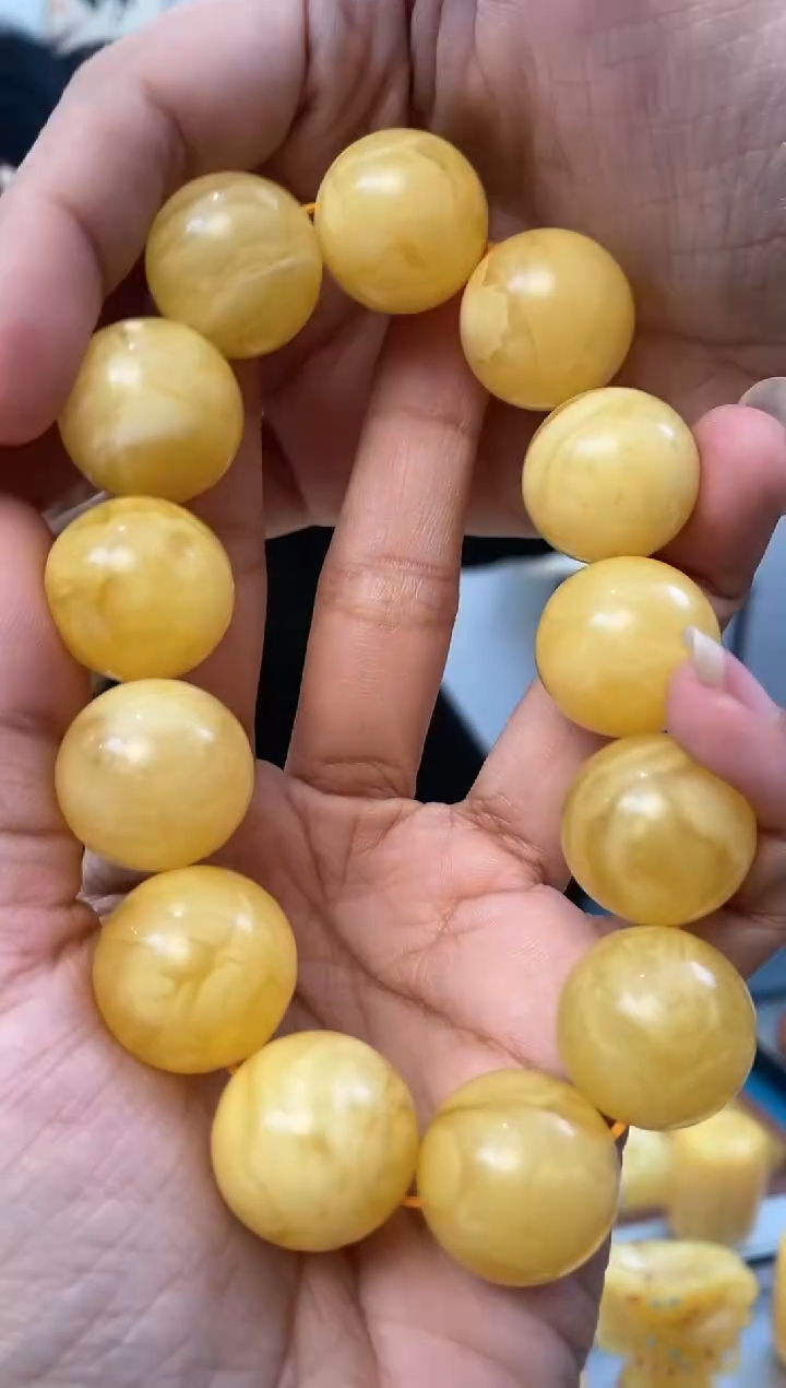 【闪购商品】蜜蜡裸石未镶嵌天然琥珀蜜蜡手串