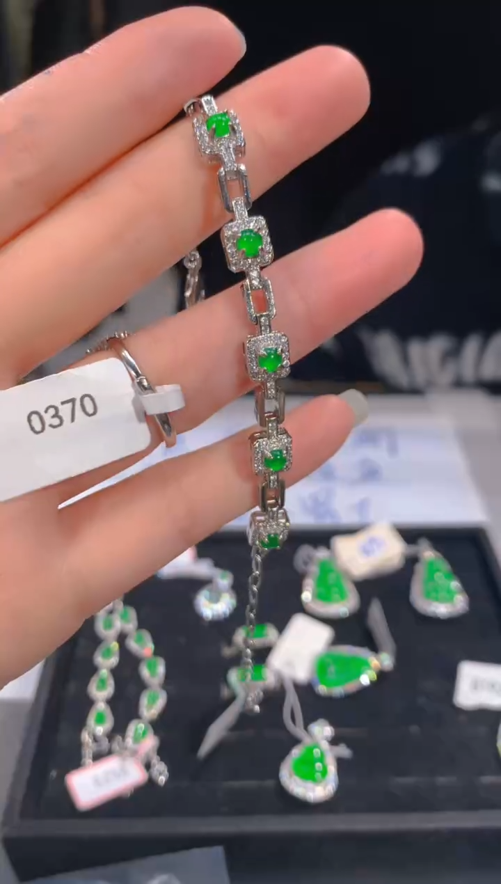 【闪购商品】定制翡翠未镶嵌53多样性发货（发其一）