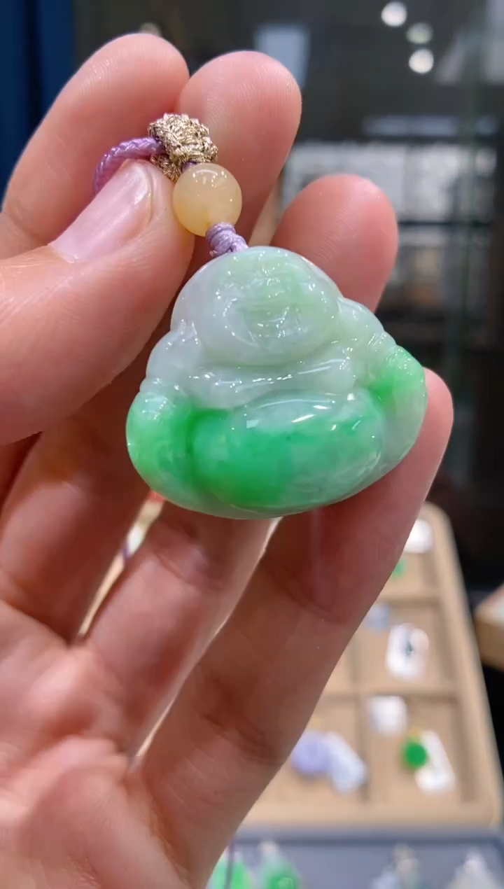 【闪购商品】翡翠吊坠(赠链)未镶嵌佛公