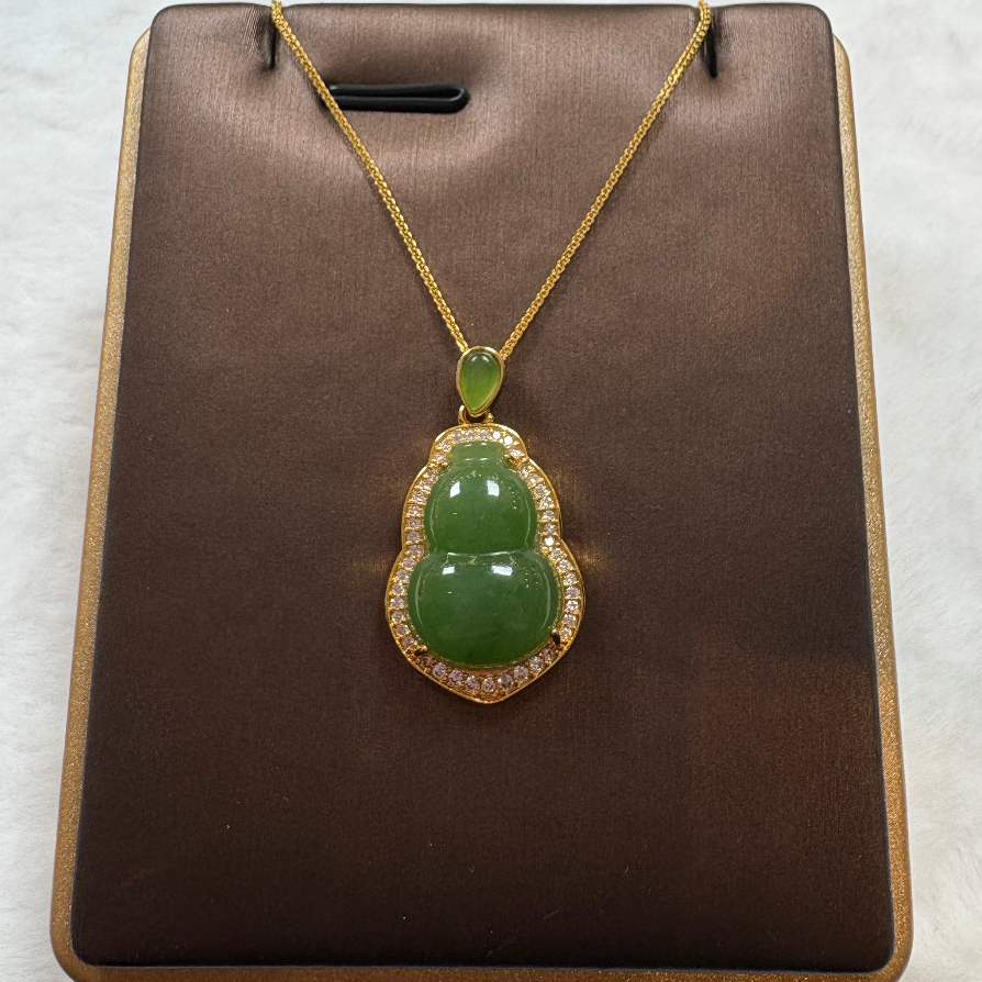 和田玉碧玉吊坠镶嵌925银镀金