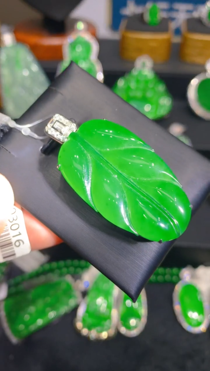 【闪购商品】翡翠颈饰银S925镶嵌62一季