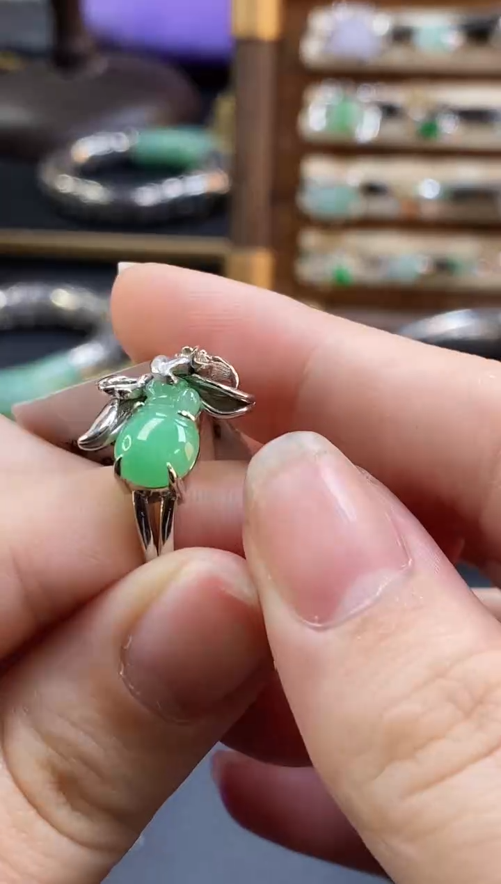 颈饰银S925镶嵌翡翠16005