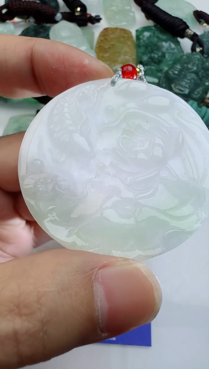 【闪购商品】翡翠颈饰未镶嵌1111111111