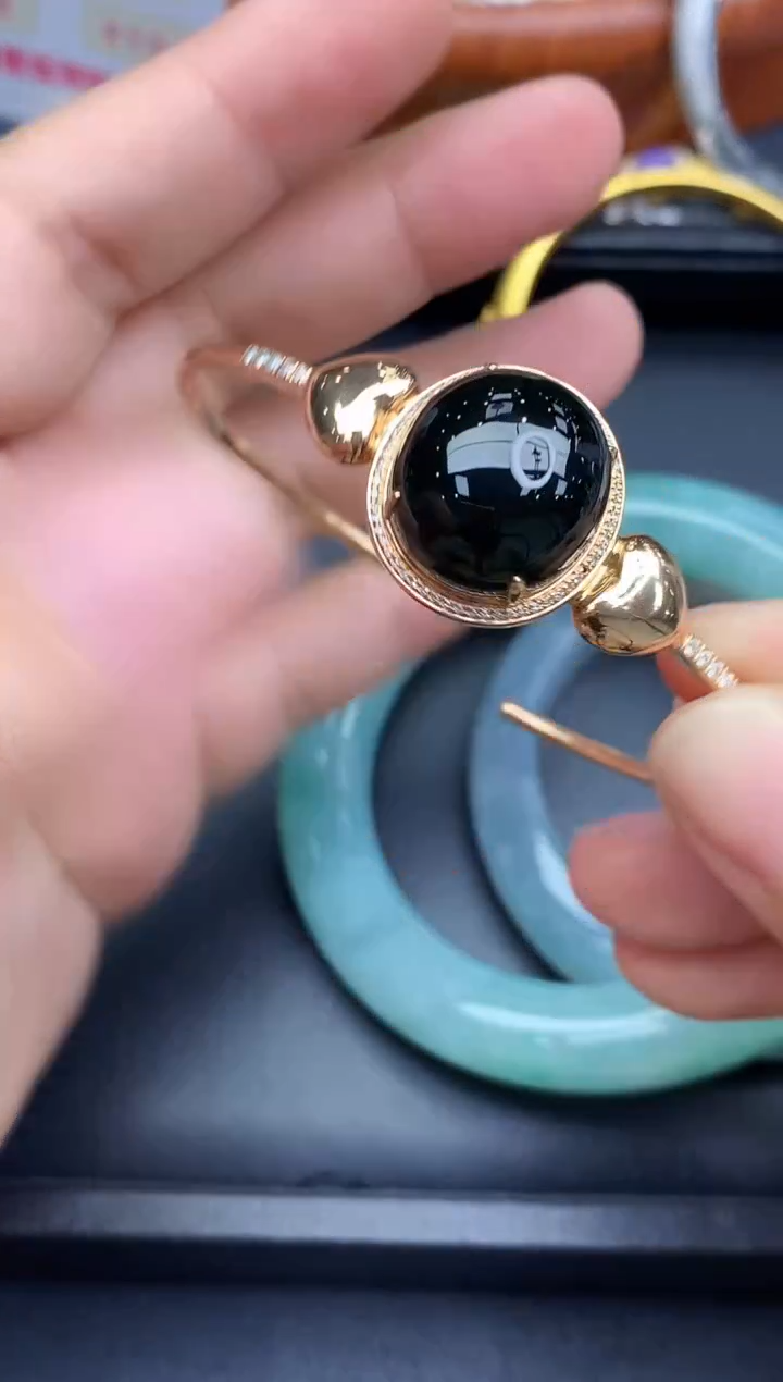 颈饰18K金镶嵌翡翠遂**意601-中国好珍宝