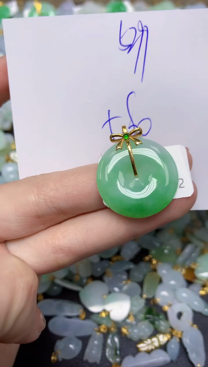 【闪购商品】翡翠颈饰18K金镶嵌 天然翡翠A货