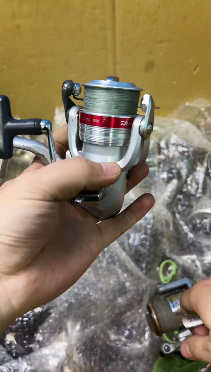 ?***强微瑕钓鱼轮，直播间讲解为准，看清楚再拍，如有拆卸不退换