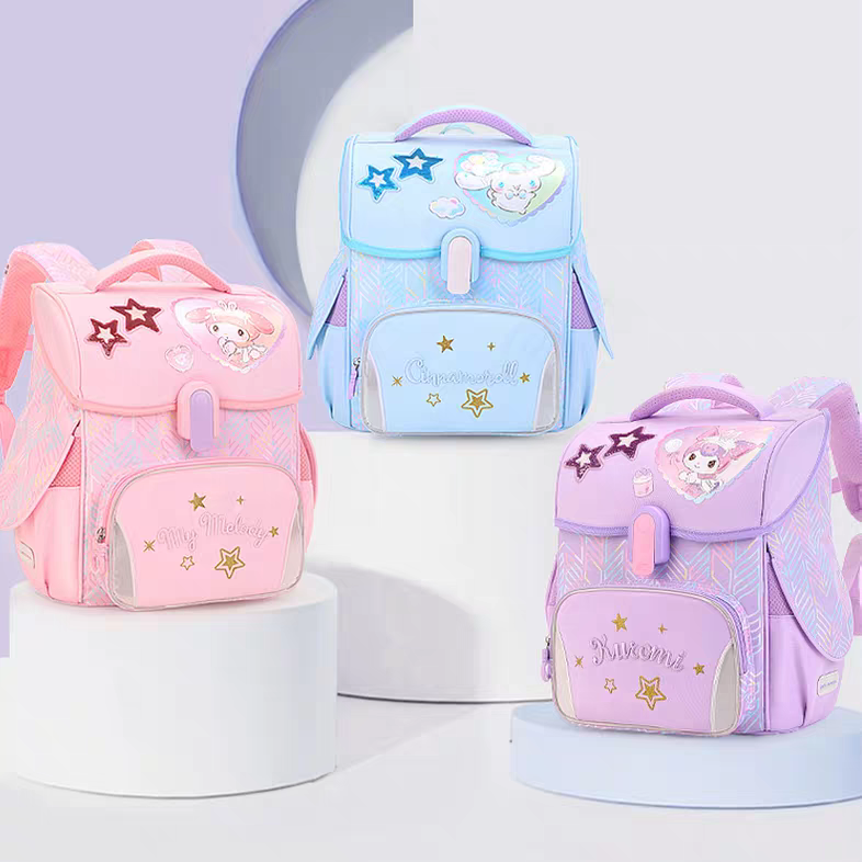 HELLO KITTY/凯蒂猫小学女生1至4年级护脊减负防水高端礼盒书包