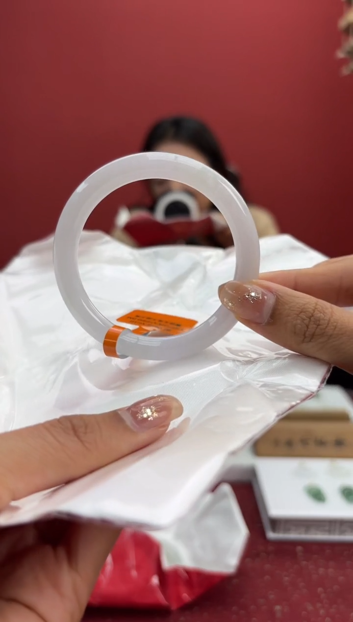 【闪购商品】翡翠未镶嵌手镯（圆镯）11手镯