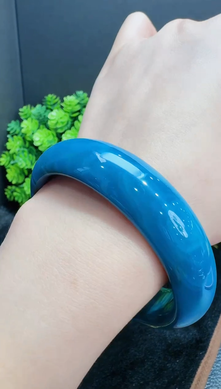 【闪购商品】玛瑙/玉髓手镯未镶嵌发一件