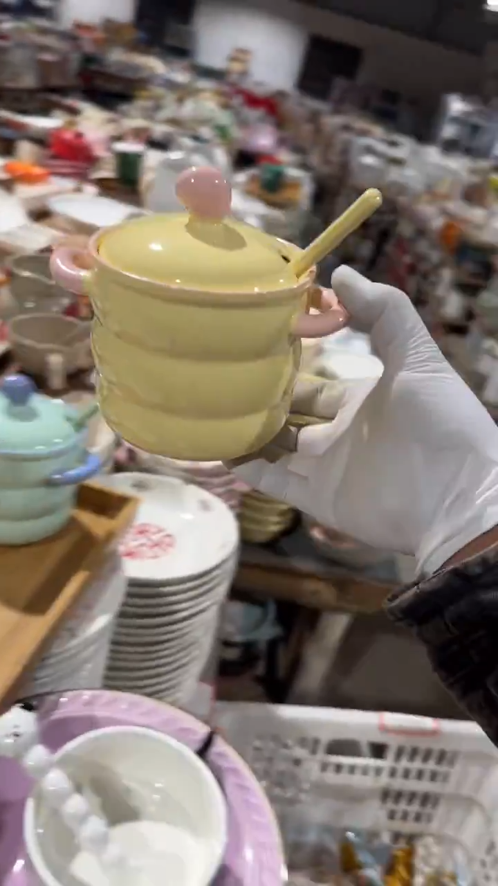 陶瓷带盖罐子带勺子微瑕 凑满20元包邮