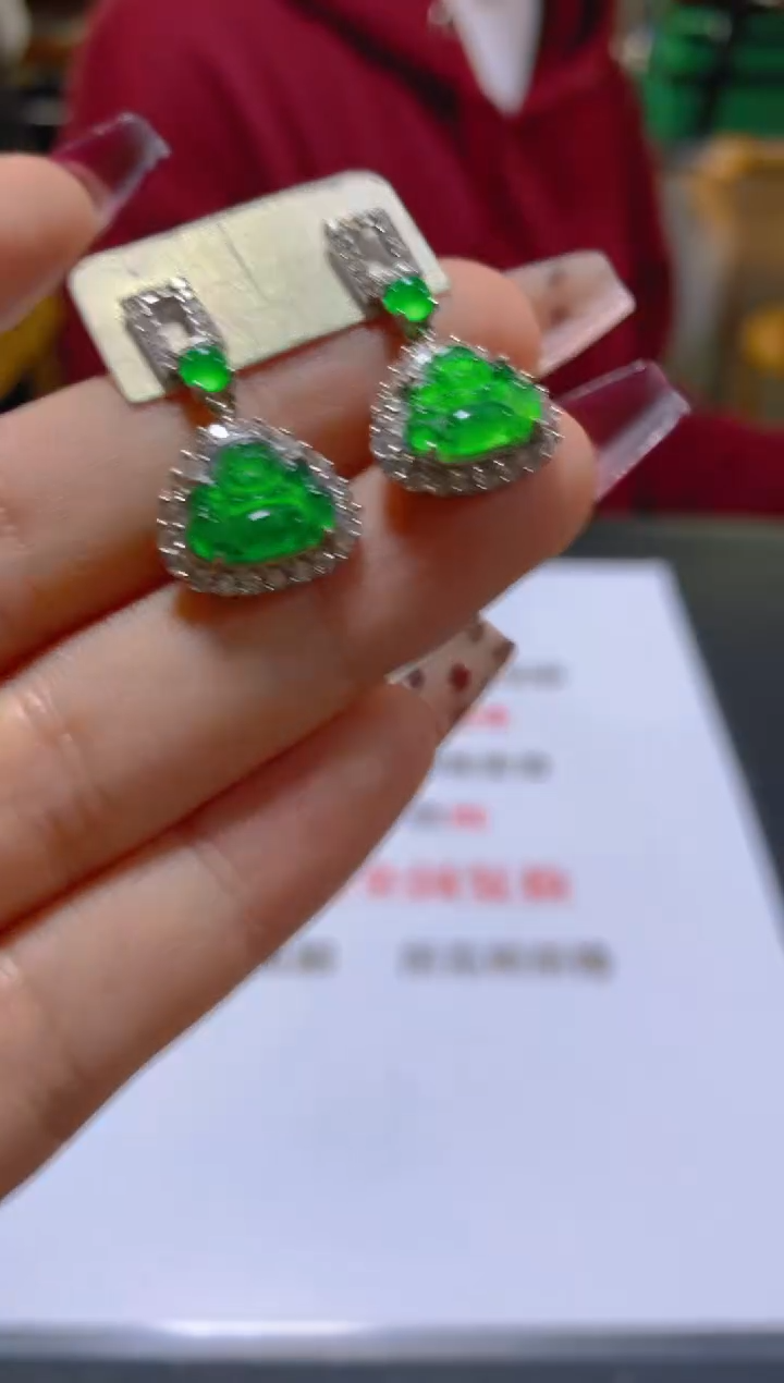 未镶嵌翡翠耳饰多样性发一