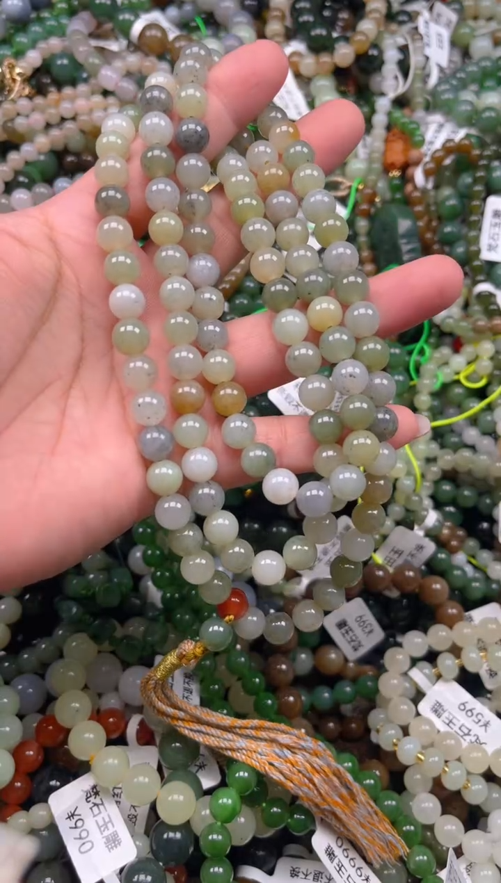 和田玉未镶嵌颈饰1