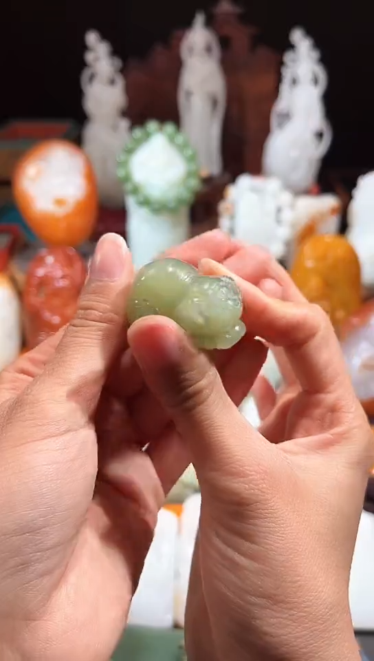 未镶嵌和田玉挂件精品