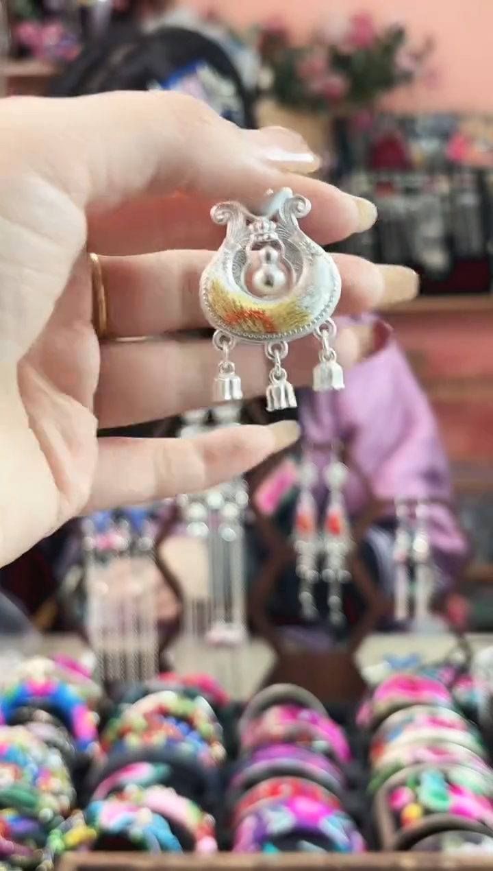 艺枝独绣手工饰品204